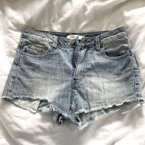 Aritzia Talula Jean shorts - Picture 1 of 3